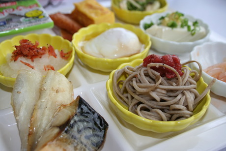 朝食バイキング