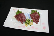 熊本名物　馬刺し