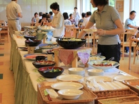 朝食バイキング