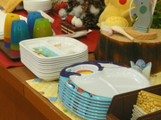 お子様用の食器もございます。