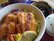 ソースイカカツ丼