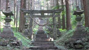 上色見熊野座神社
