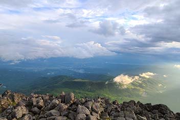これが山頂からの景色／鈴木 みどり