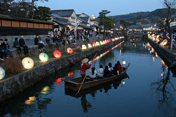 蔵の街川船流し／河口　毅