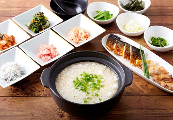 料理長イチオシメニュー 庄内彩鶏雑炊（実演調理）