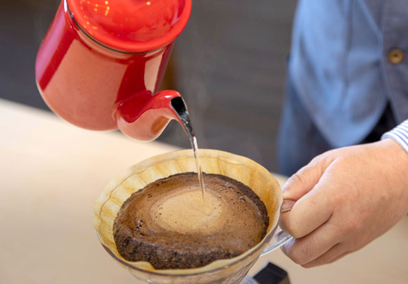 【ライブキッチン】挽きたてハンドドリップコーヒー