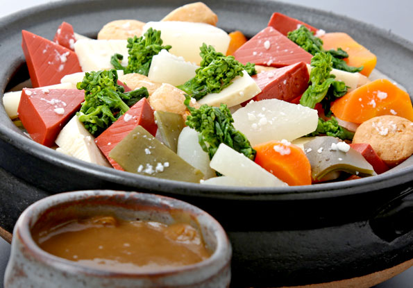 甘酒で炊いた根菜ゴロゴロ田楽
