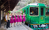 4月で運行開始1周年！全席グリーン席の人気観光列車「四国まんなか千年ものがたり」に乗車