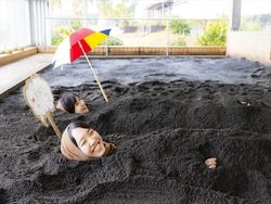 梅雨でも砂むし温泉