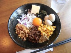 淡路島のチャレンジショップで絶品まぜそばを食べよう♪