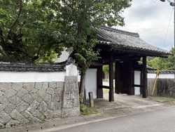 歴史を感じる堀内氏屋敷跡