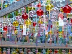 風鈴奏でる涼の音―――。夏の富知六所浅間神社
