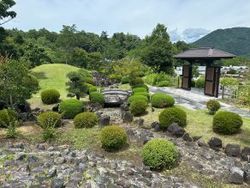 富士川クラフトパークの日本庭園が美しい
