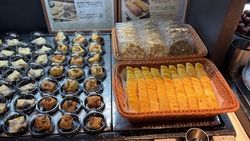 夕食会場に美味しいスイーツが入りました！