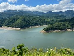 夏の時期の岩手県内ドライブにおすすめ 奥州湖眺望台
