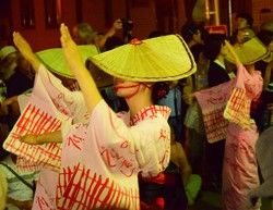 北前舩の港町「岩瀬」散策と越中八尾「おわら風の盆」ツアー