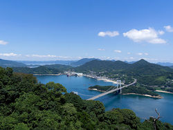 レストランから見える伯方島