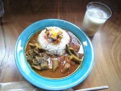 淡路島鮎原の果樹園で絶品カレーを食べよう♪
