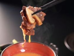 ご要望にお応え！<br>「松茸＆赤城牛のすき焼き」販売開始！