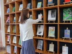 ブックラウンジ「癒読(ゆむ)」