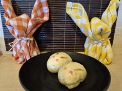 一つひとつ手作りです～十五夜限定うさぎ饅頭～