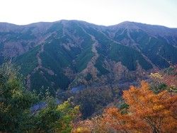 龍が天に昇るように見えるナメゴ谷