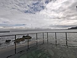 眼前は海！絶景の露天風呂