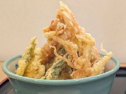 どんぶりで縦走　常念天丼と3026乗鞍信州サーモン丼