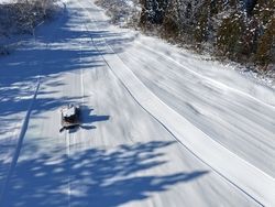 雪遊びも楽しめる妙高のスキー場