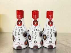 食事席に置く醤油が「藤勇醸造の本醸造かけしょうゆ」に変更！