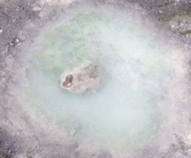湯元温泉の源