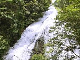 散歩するなら、湯滝へ!