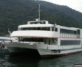 中禅寺湖の遊覧船乗ってみませんか?