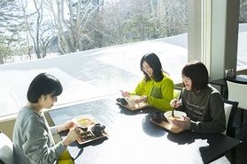 ２月から平日の昼食営業か変わります