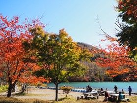 紅葉時期のご宿泊も休暇村日光湯元で!