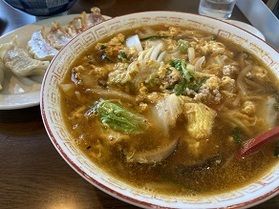 アットホームな人気店　”ひさりな食堂”