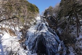 湯滝駐車場進入路封鎖のお知らせ