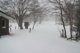 【今日の日光湯元 9:00現在積雪がございます】