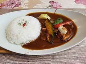 絶品「薬膳カレー」のカフェで素敵な出会いがありました！