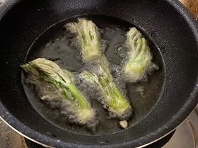 山菜の季節です