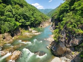 美しい渓谷「龍王峡」