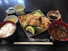 Ｑ：近くに山賊焼きの食べられるお店はありますか？