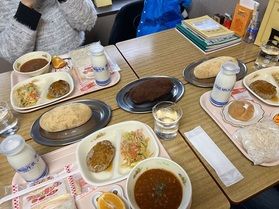 あの頃に戻れる⁈給食カフェでランチはいかが？