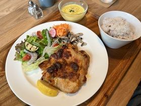 隠れ家カフェでゆったりと♪