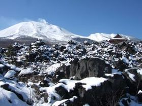 鬼押出し園が4年ぶりに冬期営業再開!自然の絶景を堪能できます