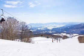 まだまだ春滑りが楽しめます♪