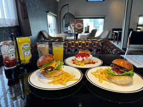 Rich Burger Cafe
