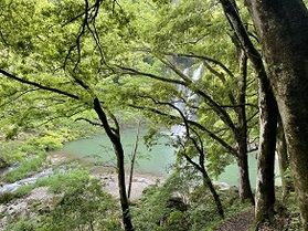 八反の滝