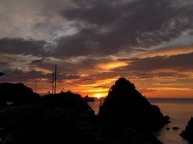 浦富海岸は夕日もすごい!