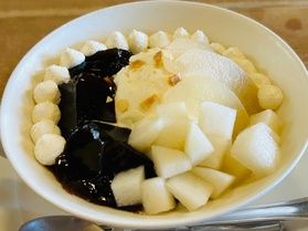 見惚れるスイーツ<br>常滑市【カフェ ランシュパーズ】